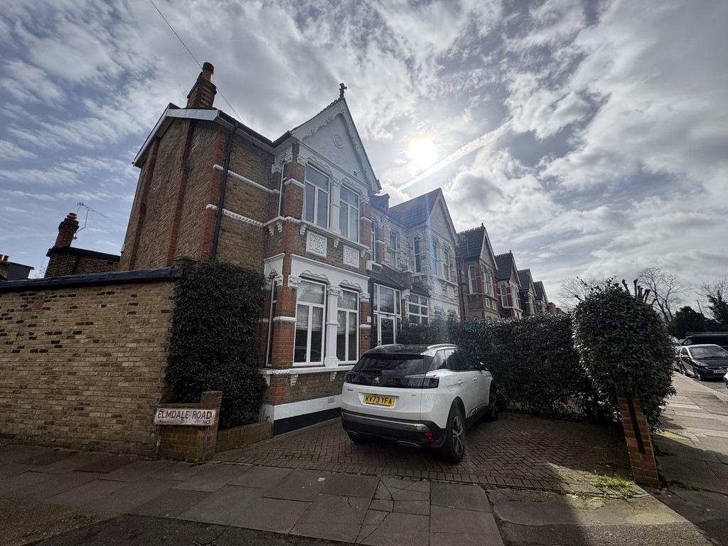 Palmerston Crescent, N13