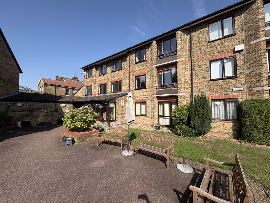 Gordon Hill, Enfield