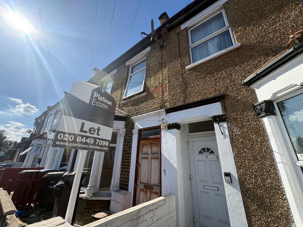 Raynham Avenue, Enfield